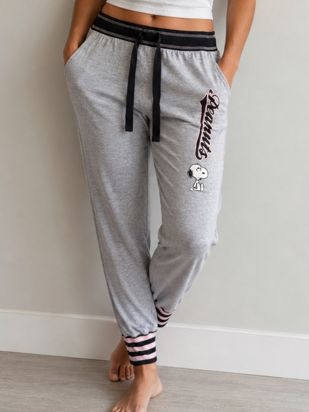 Peanuts Snoopy Women’s Heather Gray Lounge Jogger Pants Size Medium